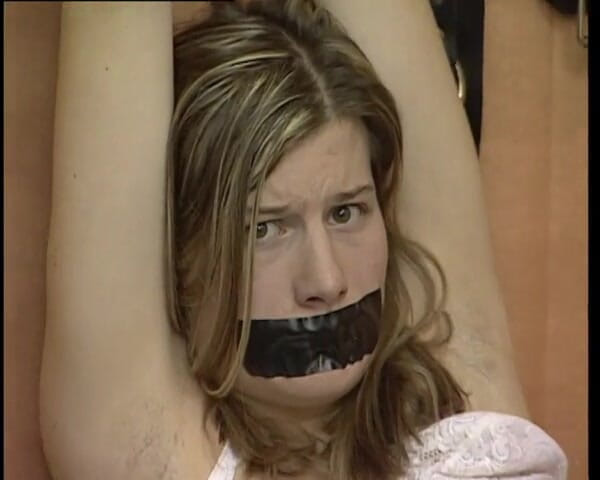 YOUR FIRST PORN: Bondage voor beginners deel 2