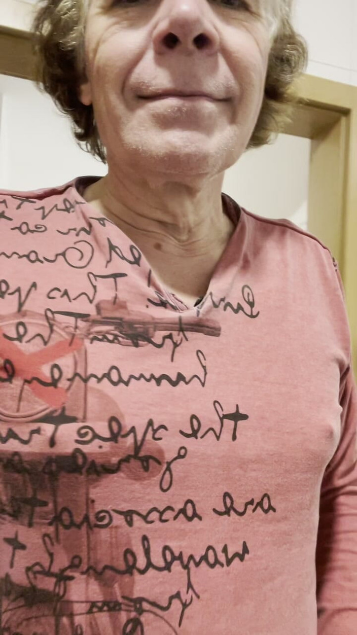 Mitchie: Auf Dem Weg Zum Pissen