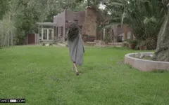 Kylie rocket ngasih pemandangan pagi-pagi sama suaminya