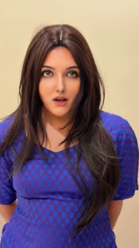 DESI ROOM SERVICE ! Hotelmeid Aishu neukt gast en maakt een puinhoop in de kamer Hindi hardcore Indiase seks