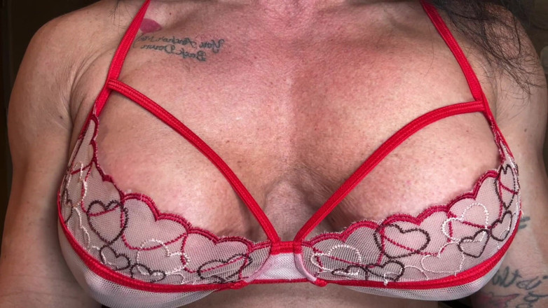 Kandylegsxxx: Phục tùng Kandys Pec vú nảy JOI