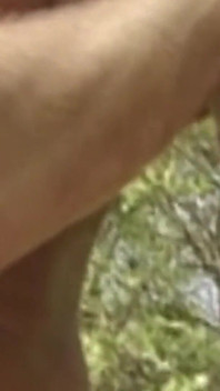 Arsch Intensive_ Szene-1_muscular Twink-paar genießt ihre Ärsche im wald