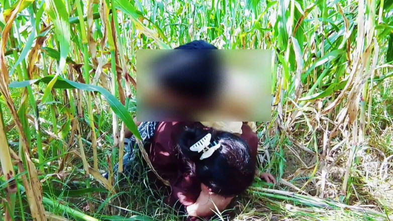 Abida sexy: Kheton mein ghumne ke liye aaye मूड के लिए Ban गया piche se dala,...