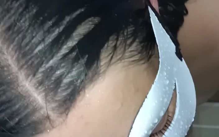 Valery Saenz xxx: Gouden douche en sperma op vreemdgaande vrouw onder de douche,...