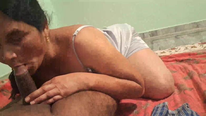 Sexy sindu: Desi House żona gorące obciąganie