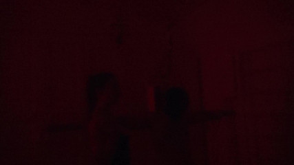 Femdom Austria: 奴隷の電気磔刑!