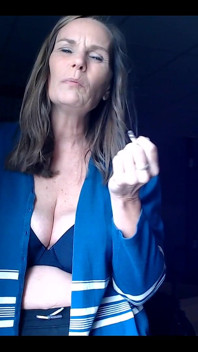 Joi Merokok