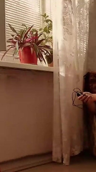 Yalnız olmak sıkıcı ama vibratör var