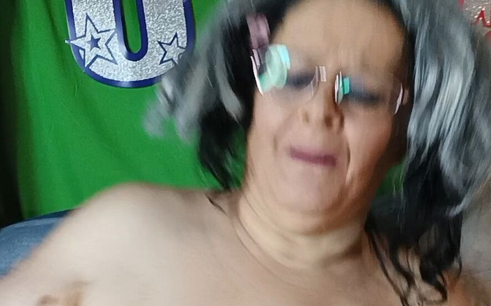 HerculesnVENUS: Když Shes Byherself Shmge vezme to perverzní dildo z police...