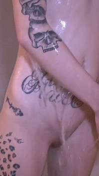 Awtumm Lyxxx - Pre-shoot Shower