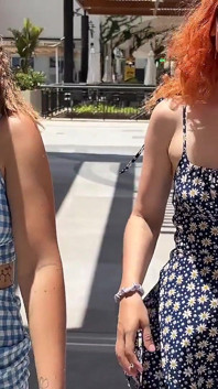Aventuras al aire libre. Día 2. En centro comercial con mi novia