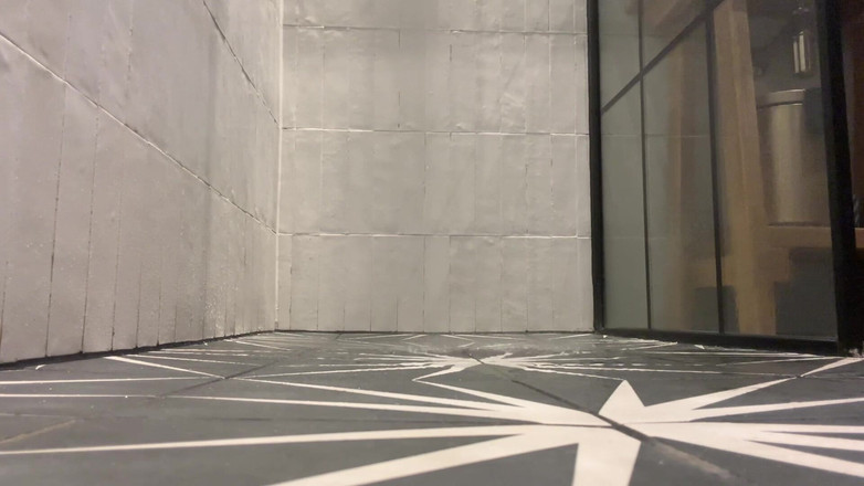 Miss Valentina: Dusche fußanbetung ignoriert