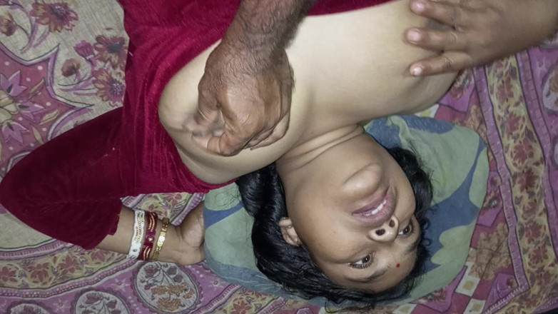 Mridulmadhu: Ranní sex s nevlastní sestrou. Byla velmi překvapená, ale nevadilo...