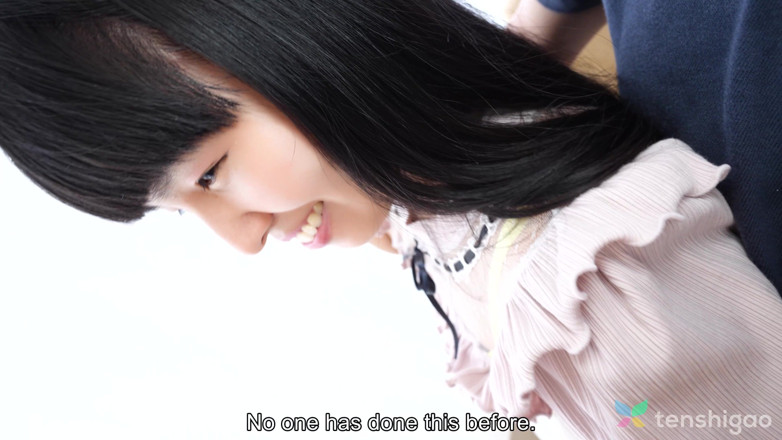 Tenshigao: Cute and Sweet Miss Ichika Matui Spreads Her Legs so...