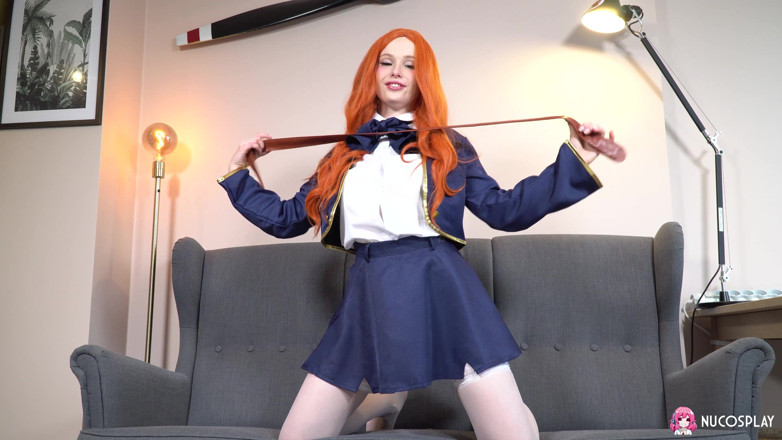 Nu Cosplay: Arielka está de vuelta como una estudiante pelirroja cachonda