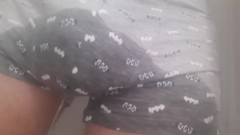 Orinadas_jmv54: Ванная Моча В Трусах