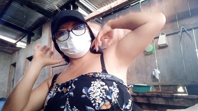 Martin13: Indická nejžádanější prsatá holka je zpět! Necenzurované kozy poskakují bez žízně...