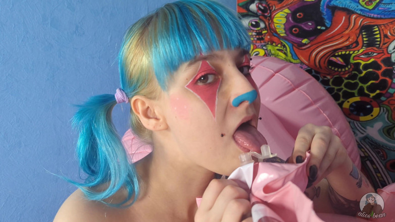 Alice Bean: Giant Inflatable Unicorn Part 2