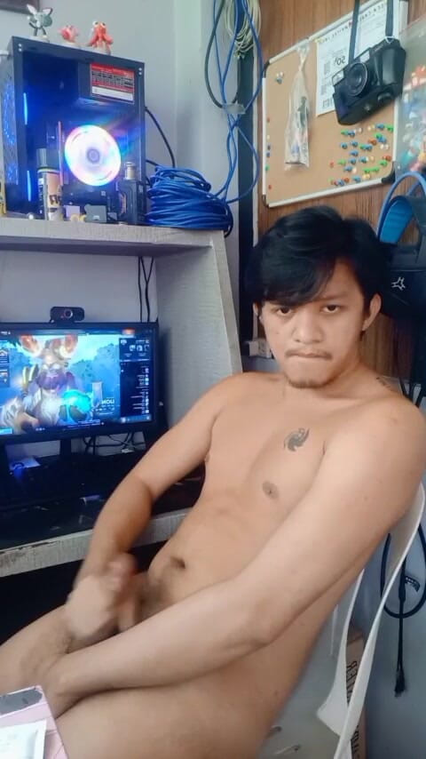 Rent A Gay Productions: 핫한 피노이 소년 맛 직접 맛보기