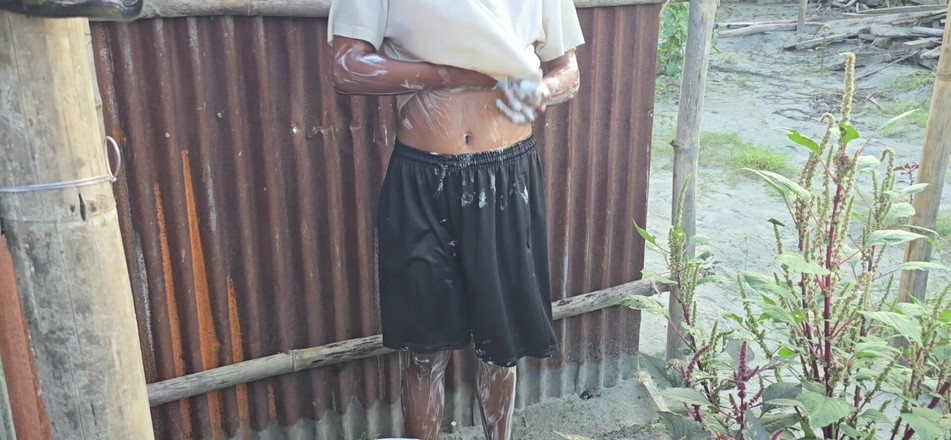 SafeRosebush8: インドのXXX入浴ビデオポルノ動画