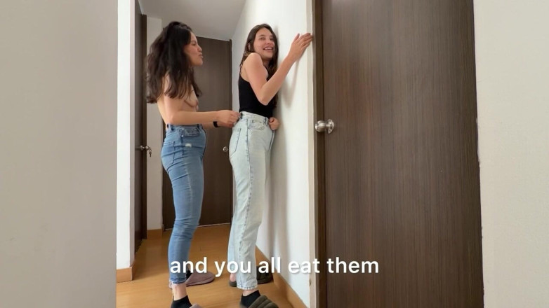 scarlettandc: 그녀가 만질 때 내 질이 젖어