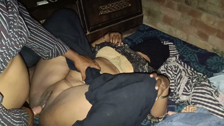 Bhabhi UP: Muskan yenge bhartiya lugai