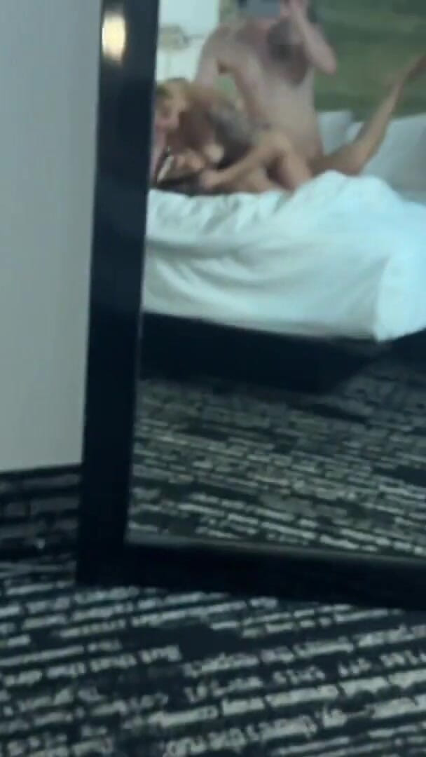 MILFs Wake Boyfriend up with a Threesome (Cutikatxoxo) MILFs Wake Boyfriend up with a Threesome (Cutikatxoxo)
