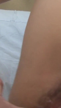 Amantes de la crema asiática en 3_skinny japonesa con tetas pequeñas y coño peludo disfruta facial