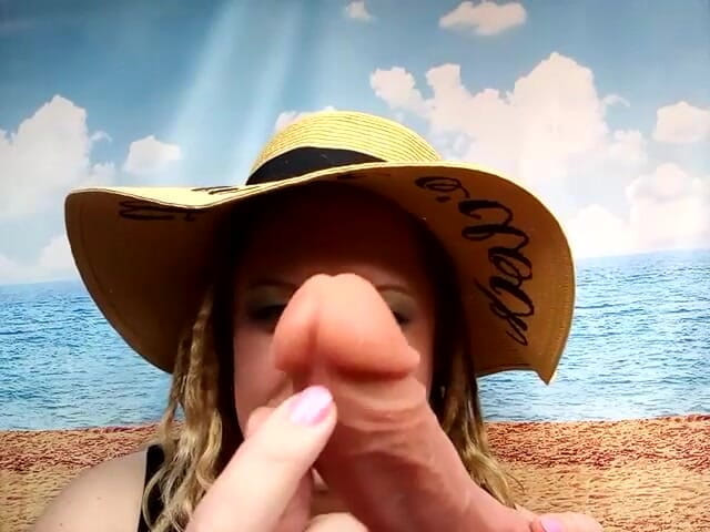Campsissyboi: สาวน้อยมีควยถั่ว ผู้ชายแท้มีควยใหญ่ อวบฉ่ำ