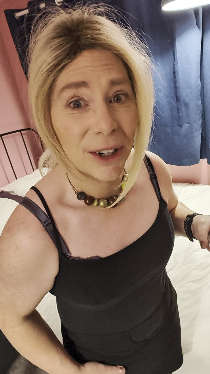 NikkiGee: Obrovské stříkání mrdky!