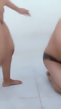 Asyalı kadınlara alınan lezzetli yumruk sokma bağımlılık yapıyor