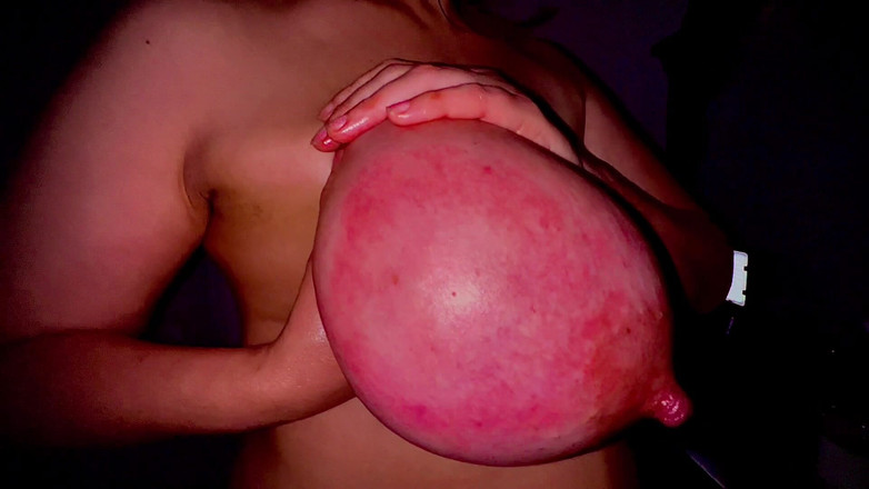 VeeVee Vixen: 熟女乳房摧残4