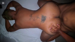 Peluche19 cm: 年轻人在哥伦比亚无套做爱