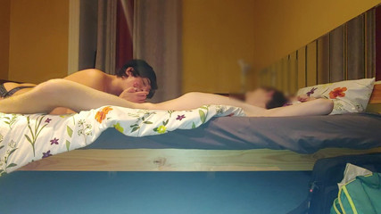 LeoTeenLatinos: Finlandiyalı heteroseksüel öğrenci ilk kez eşcinsel seksi deniyor