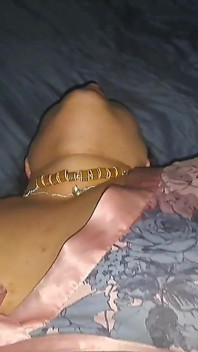 바이브레이터로 내 클리토리스를 자극하는 동안 와일드엔글리쉬BBW 흑인 대물 자지 nata4sex 애널 두근 두근