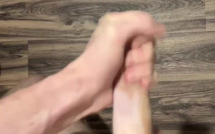Johnny69227: 큰 자지 하드코어 자위로 트윙크