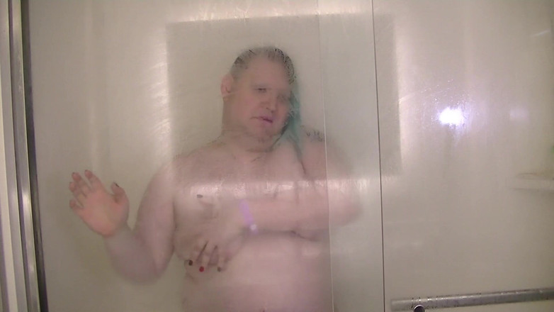 Roxxie rae page: Seduzione in doccia