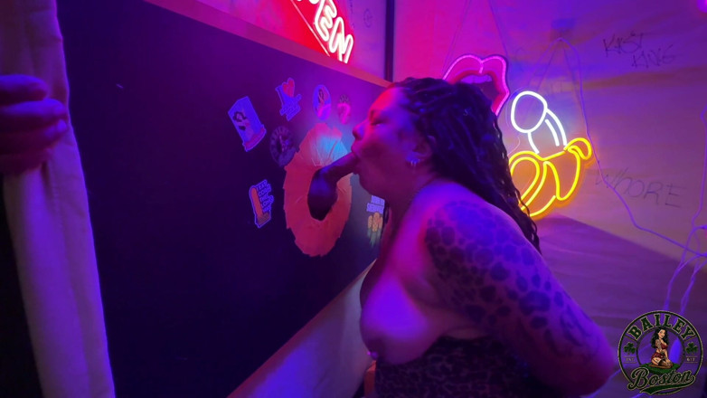 Sharedwife90: Glory Hole Series 3.2
