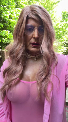 Sexy Crossdresser Kellycd2022 in Pink Bodysuit Stockings and Heels