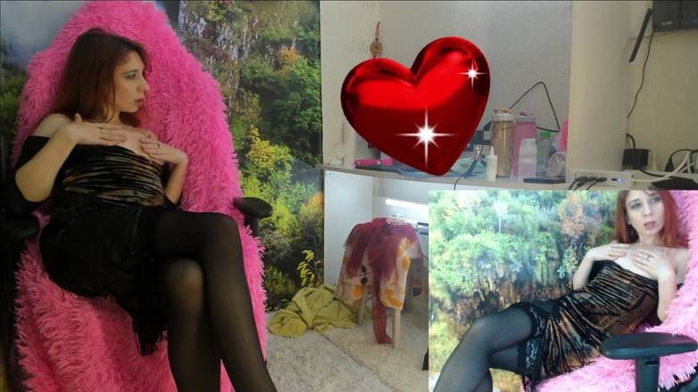 Nicolette69w: Cewek ini muasin memeknya pakai dildo ukuran XL
