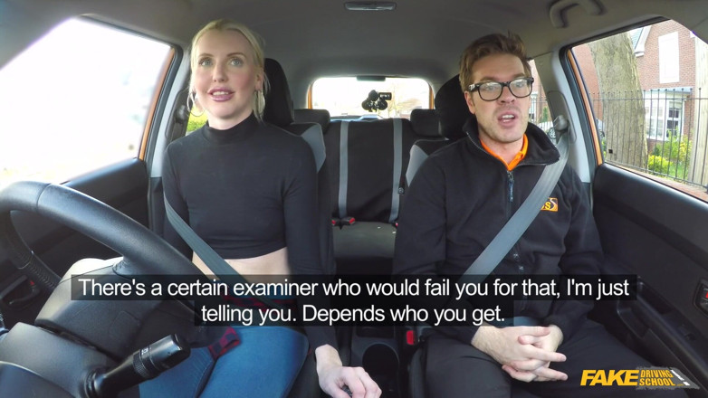 Fake Driving School: Fake Driving School - шаловливая студентка-водитель Lexi Lou глубоко заглатывает инструктора Райана, получает жестко трахается, пока она не сквиртует и кончает
