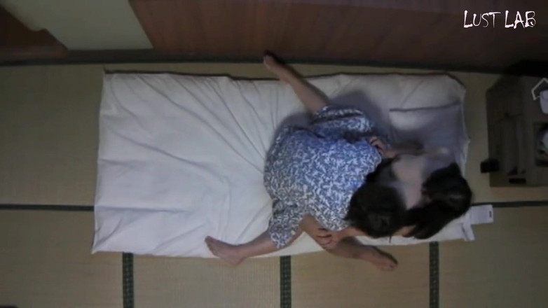 Lust JAV lab: Värme i hotellrummet - när en lugn massage förvandlas till frestelse. - 5