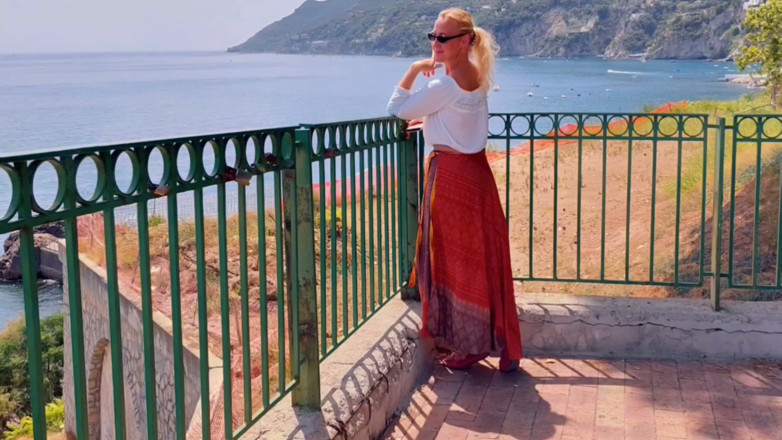 Selena701: Mature Blonde Wife Enjoys Sex