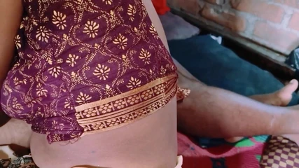 Sumang studio: Indian Desi Village Housewife