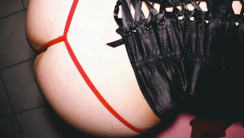X69KL: Ibu tiri sangat seksi