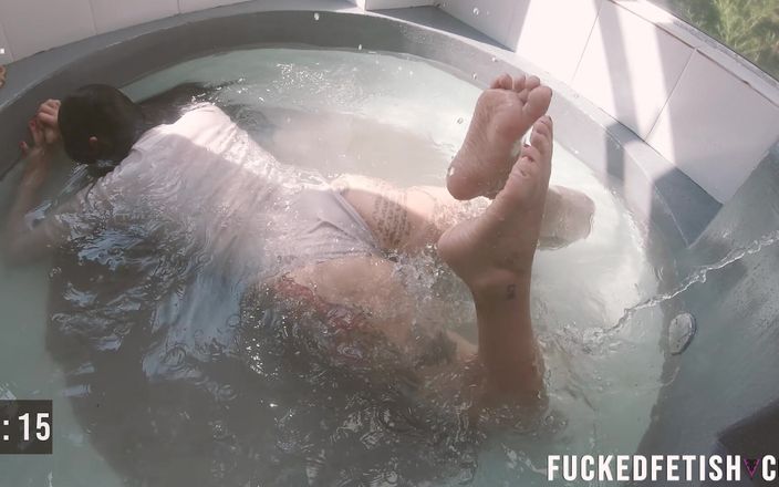 Fucked fetish: Freemasturbation limite nue, déesse latina habillée