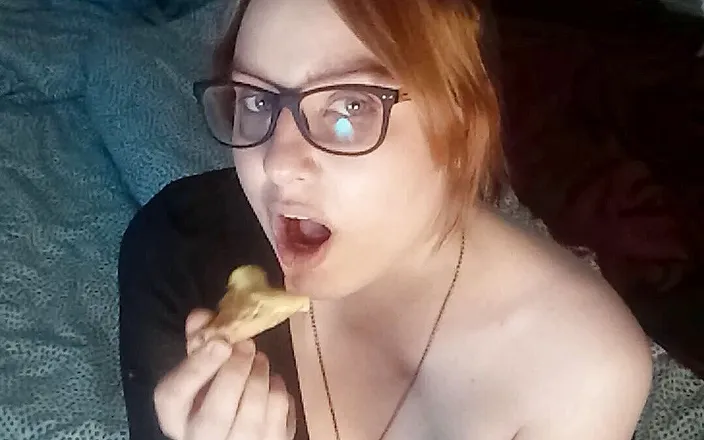 Denise Levi: Being sexy and eating pizza