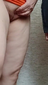 Ne masturbăm riscant în bucătăria comună la cămin