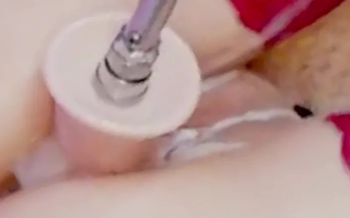 Nicolette69w: Fucking a Creamy Pussy with a Big Dildo
