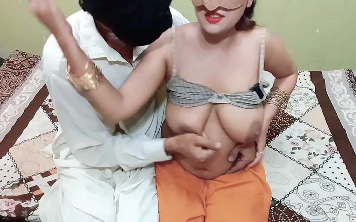 HotQueenPk: インドのデジメイドが大きなペニスを得る
